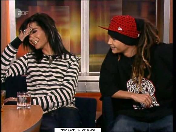 tom: mai tii minte cand ai cumparat tampoane din greseala? :-d
bill: oh, doamne, ce moment penibil!