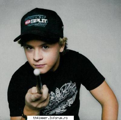 zici k e vrajitor :rotfl: poze q gustav